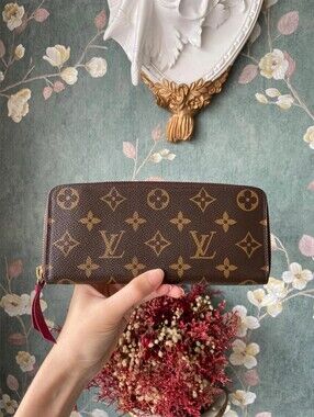 Louis Vuitton Monogram Clémence Wallet - Brown with Fuchsia Zip Pull